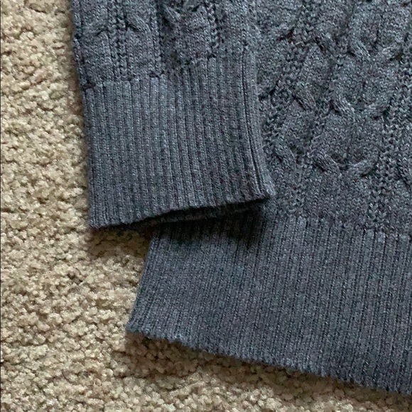Grey turtle neck sweater - Picture 4 of 5